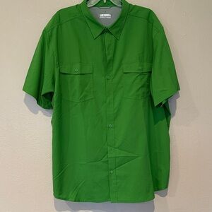 Columbia Vibrant Green Men's Button Down Shirt